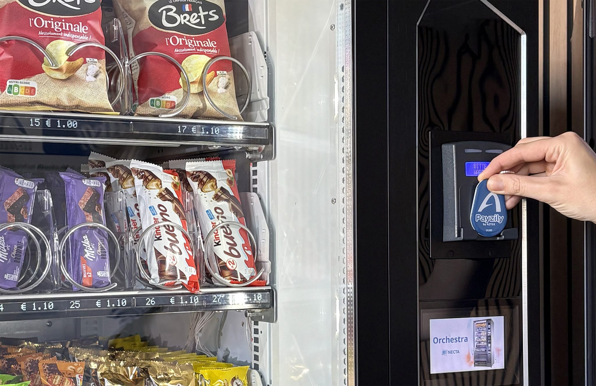 QR code et UUID Payzily pour authentification sur machine automatique